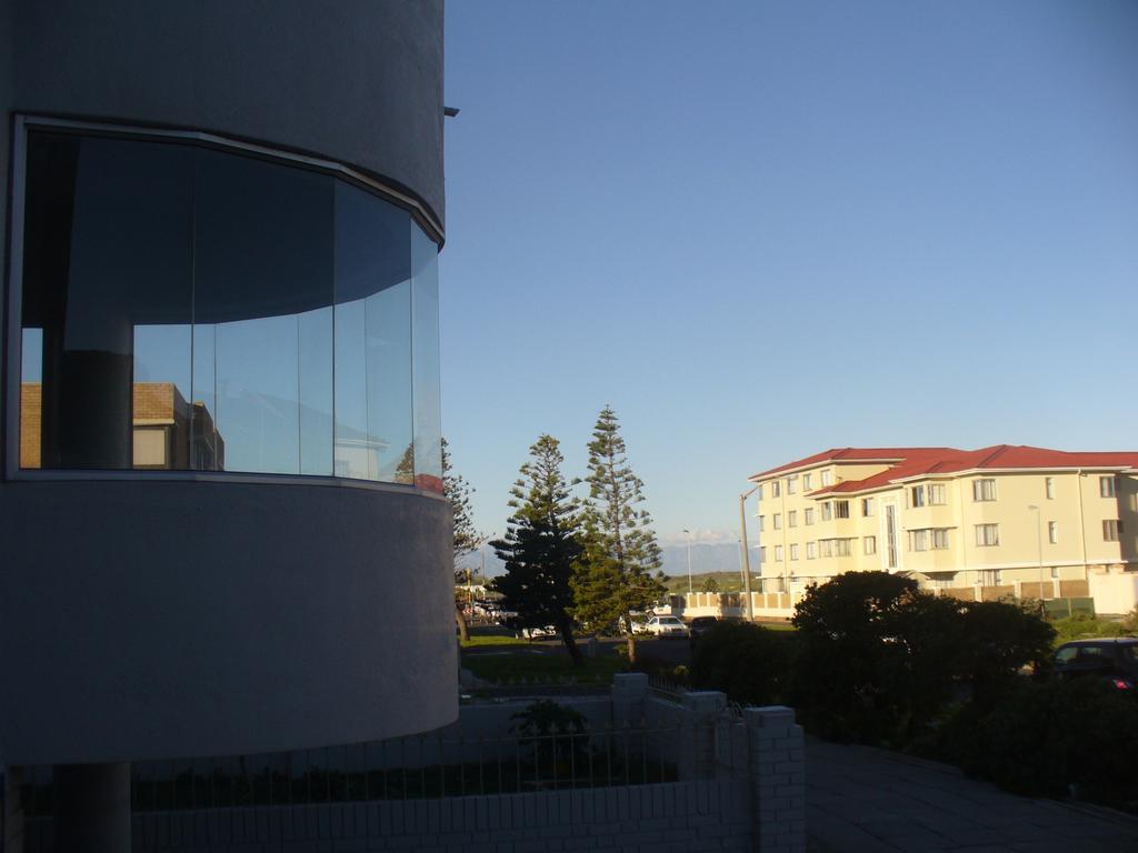 Royal At Sea Muizenberg Exterior foto